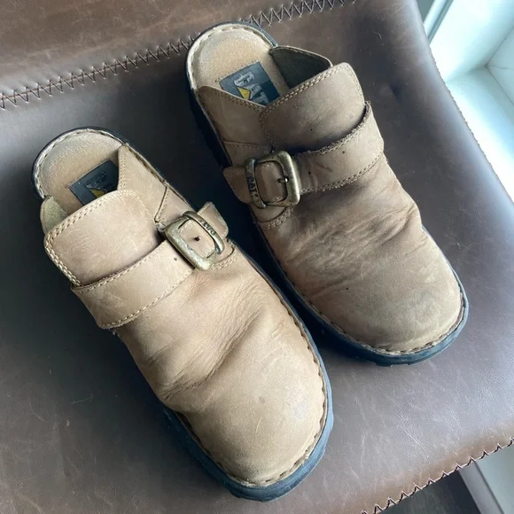 CAT Leather Clogs - Picture 3 of 4